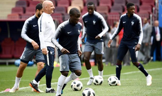 Дания — Франция: прогноз букмекеров на матч ЧМ-2018