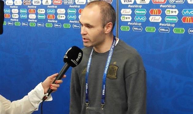 Иньеста: Всегда виноваты футболисты, мы находились на поле, а не Йерро