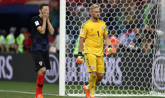 Шмайхель признан лучшим игроком матча Хорватия — Дания