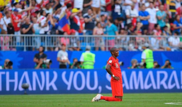 Янг: Вау-вау-вау! Дайте минутку!