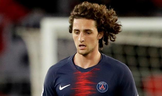 ПСЖ не хочет продавать Рабио в Барселону