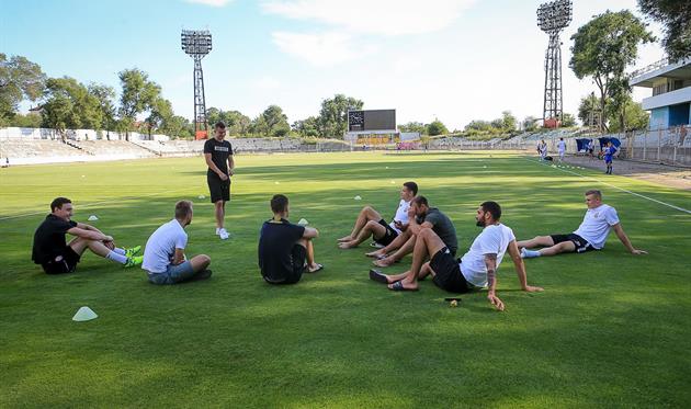 В понедельник, 16 июля, у футболистов Зари день отдыха, фото ФК Заря