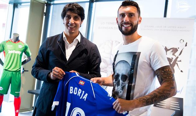 Борха Бастон, фото ФК Алавес