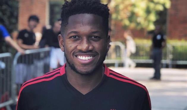 Фред провел первую тренировку в МЮ