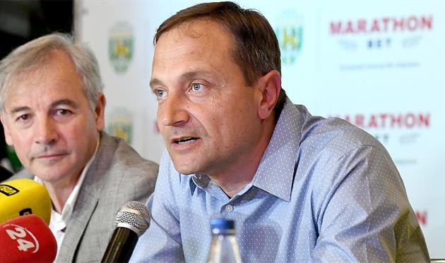 ОЛЕГ БОЙЧИШИН (СПРАВА), ФК КАРПАТЫ