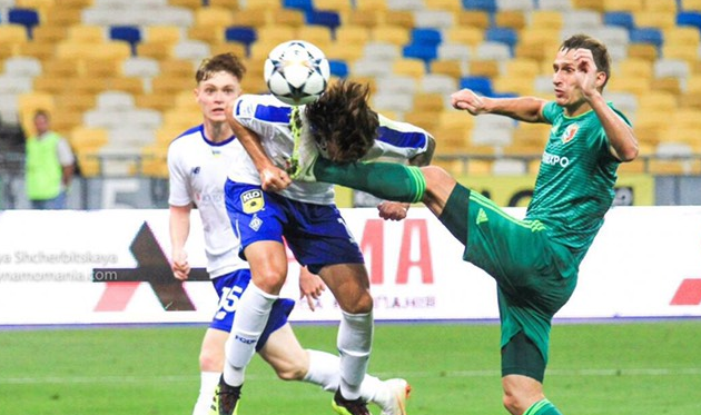 Шапаренко сломали нос в матче против Ворсклы, фото: ФК Динамо