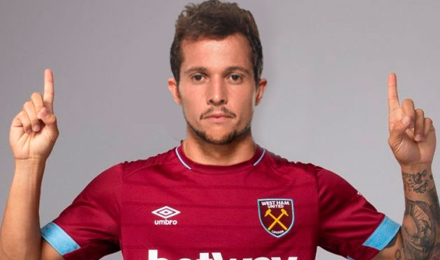 Вест Хэм возобновил интерес к Бернарду