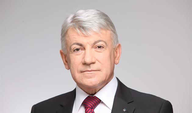 Президент Нивы: Я снимаю команду, не нужна она Вам