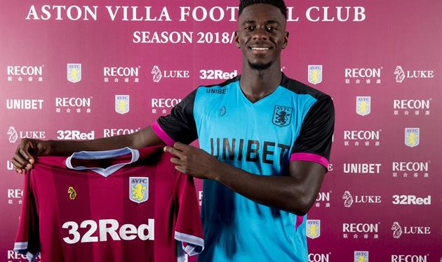 Аксель Туанзебе, фото ФК Астон Вилла