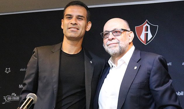 Рафа Маркес (слева), twitter.com/atlasfc