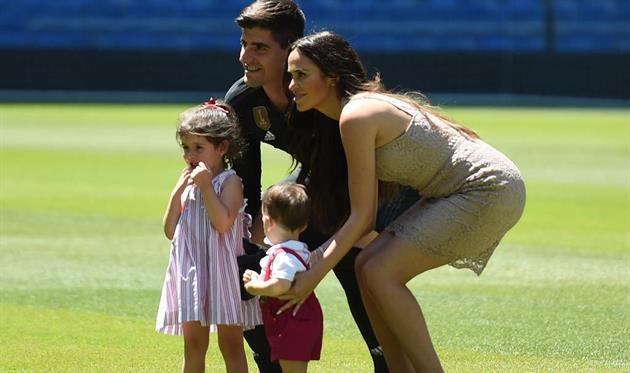 Тибо Куртуа воссоединился с семьей, Getty Images