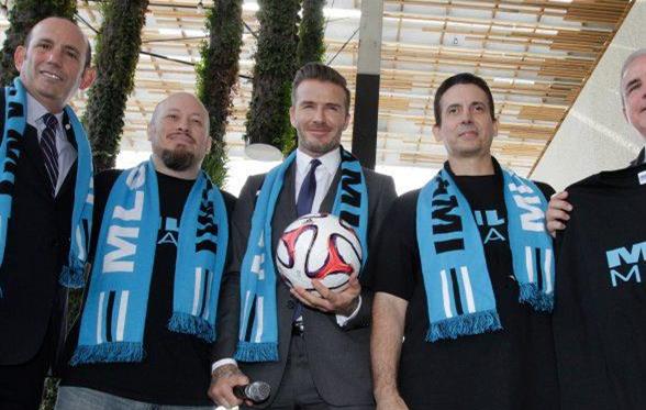 Розовый фламинго: В сети появился логотип клуба Бекхэма