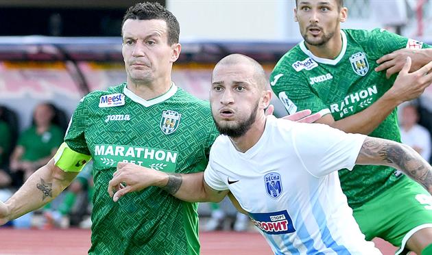 Артем Федецкий (слева), ФК Карпаты