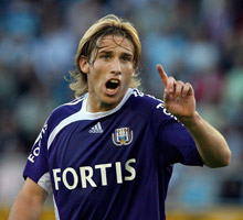 Лукас Билья