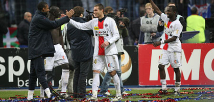 Парижане празднуют победу в Кубке лиги, фото psg.fr