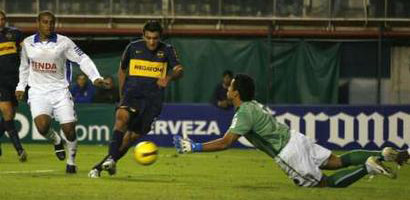 Датоло забивает, фото Reuters