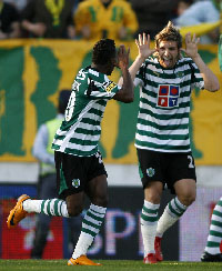 Джалло и Велозу празднуют гол, Getty Images