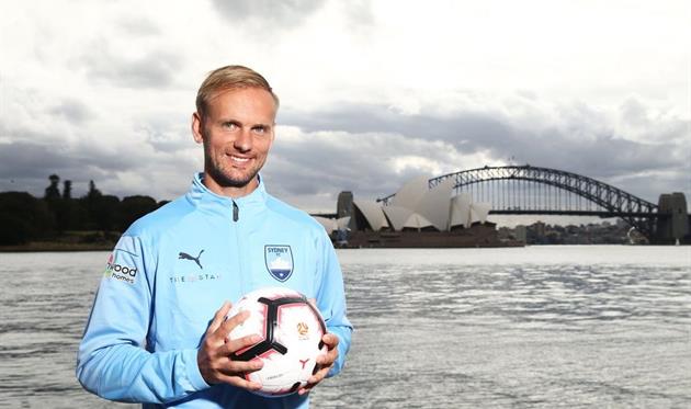 Сим де Йонг перебрался из Аякса в Австралию