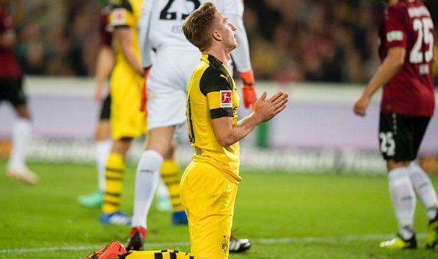 Марко Ройс пробил в перекладину, twitter.com/BVB