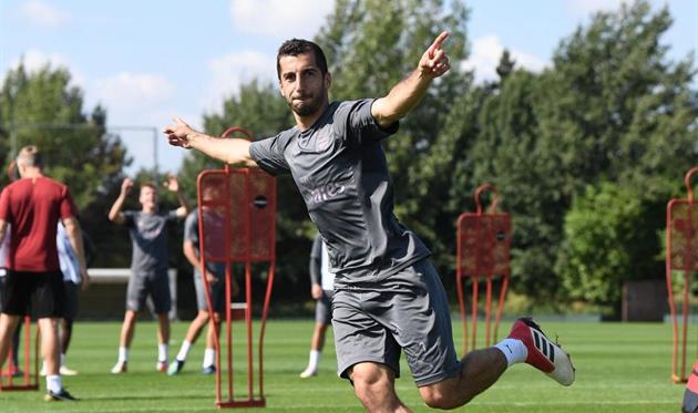 Мхитарян готовится к матчу, фото Арсенал