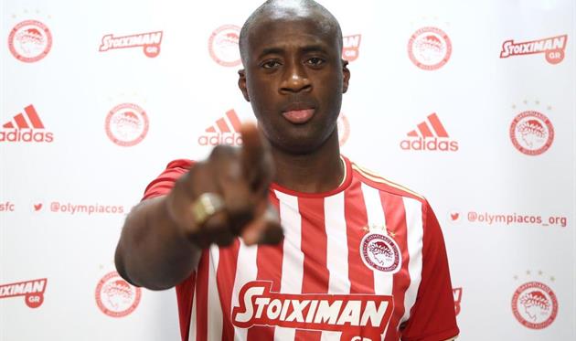 Яя Туре вернулся в Олимпиакос: Для меня это честь
