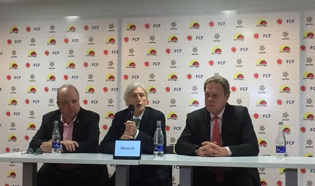 Хосе Пекерман (по центру), fcf.com.co