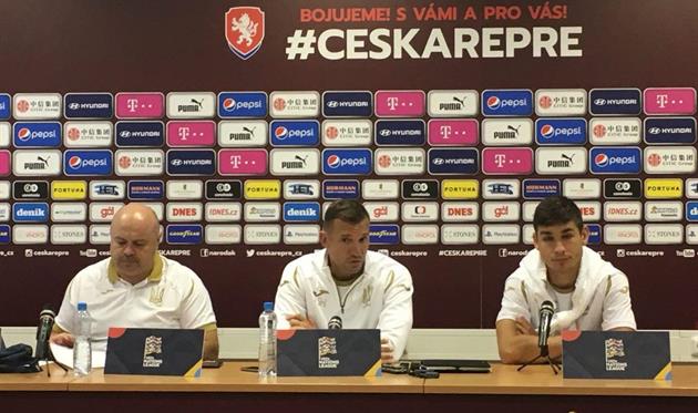 Андрей Шевченко (по центру), Football.ua