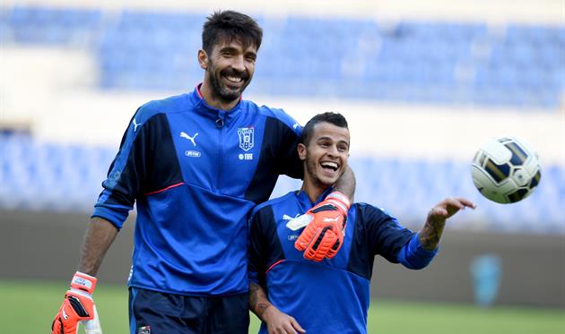 Джанлуиджи Буффон и Себастьян Джовинко, Getty Images