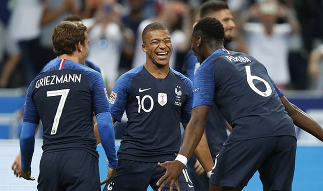 французы отмечают взятие ворот, getty images