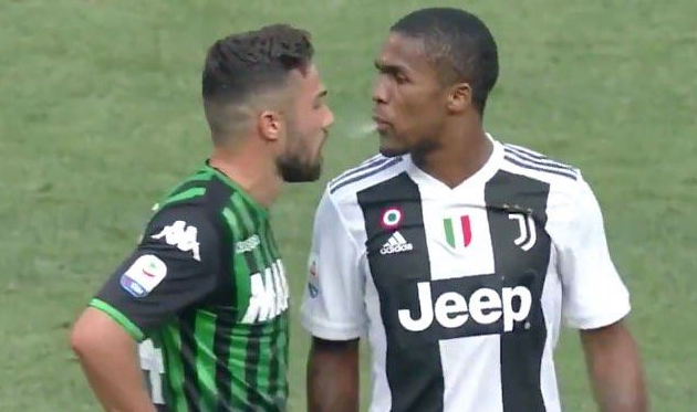 Плевок Дугласа Косты в лицо Ди Франческо