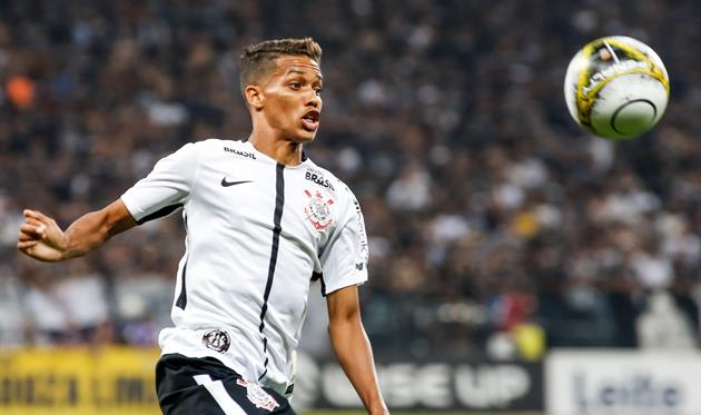 Шахтер поборется с Барселоной и ПСЖ за Педриньо