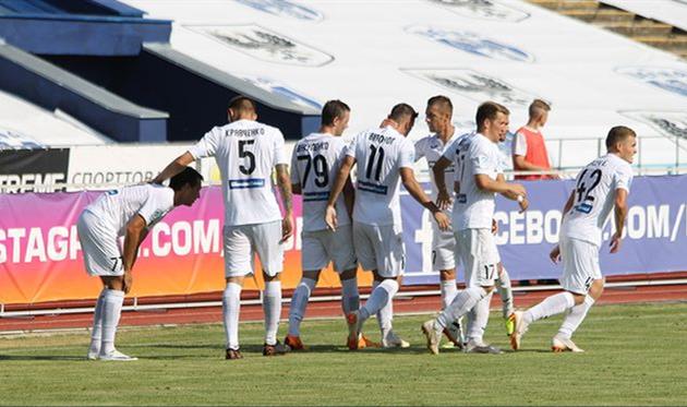 игроки олимпика отмечают взятие ворот, фк олимпик