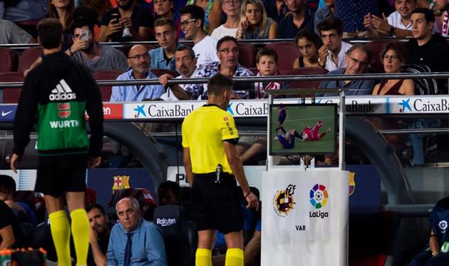 Просмотр видеоповтора фола Лангле, Getty Images