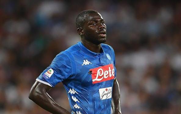 Тифози Юве оскорбляли Кулибали — их трибуну закроют на 1 матч