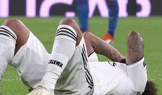 Марсело может не сыграть против Барселоны из-за травмы