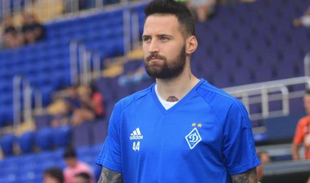 Кадар дисквалифицирован на три матча за плевок в Абдулу