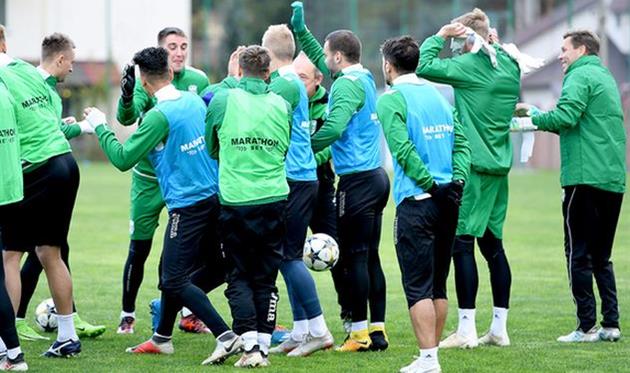 Карпаты на тренировке перед игрой с Черноморцем, фото ФК Карпаты