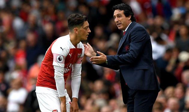 Месут Озил и Унаи Эмери, Getty Images