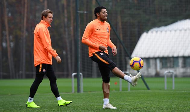 Тайсон и Богдан Бутко, фк шахтер