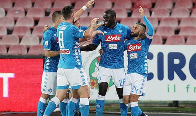 радость игроков наполи, getty images