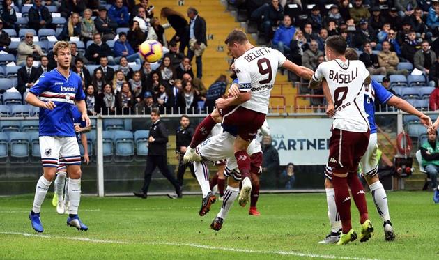 Андреа Белотти начинает избиение Сампдории, Getty Images