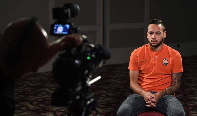 Майкон, ФК Шахтер