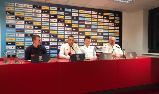 Андрей Шевченко (второй слева), Football.ua