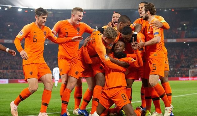 радость игроков сборной нидерландов, getty images