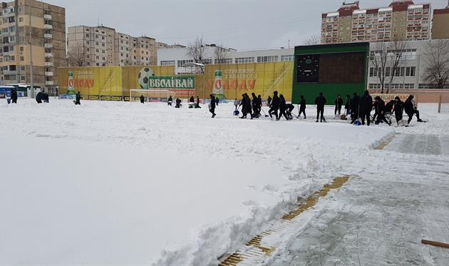 Оболонь-Арена, ФК Заря