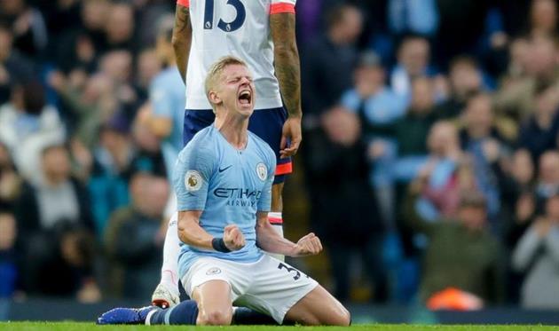 Зинченко покинул поле с окровавленным лицом после столкновения с Фернандиньо