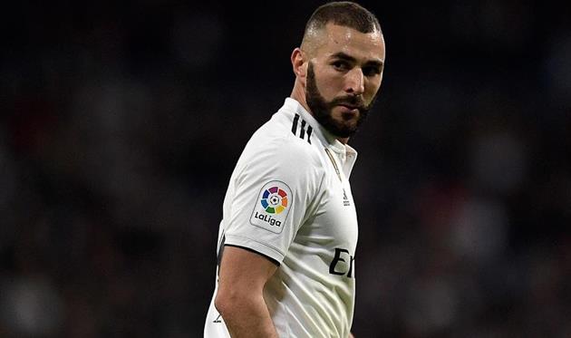 Кыргызстан выбирает Куртуа, ЦАР — Бензема — итоги голосования за Золотой мяч