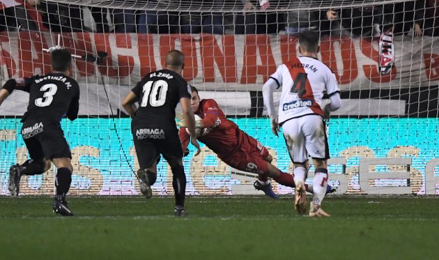 Сейв Лунина, twitter.com/CDLeganes_en