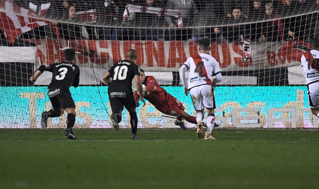 Сейв Лунина, twitter.com/CDLeganes_en