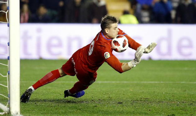 Андрей Лунин, Marca